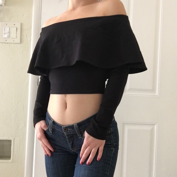 Forever 21 Tops - Off shoulder Black crop top